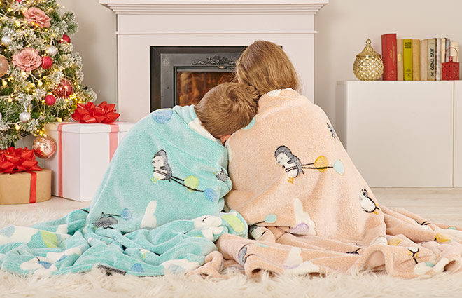 Детский набор из покрывала и подушки Dormeo Warm Hug 2021
